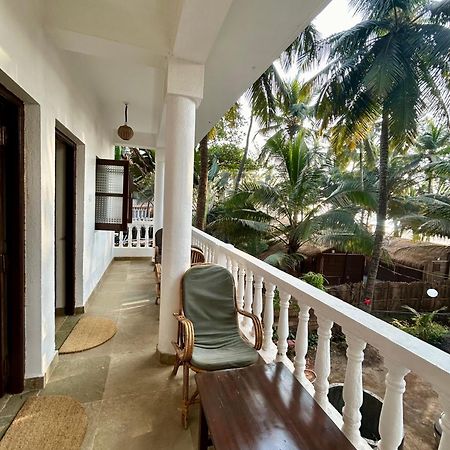 Silent Beach Resort Mandrem Buitenkant foto