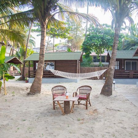 Silent Beach Resort Mandrem Buitenkant foto