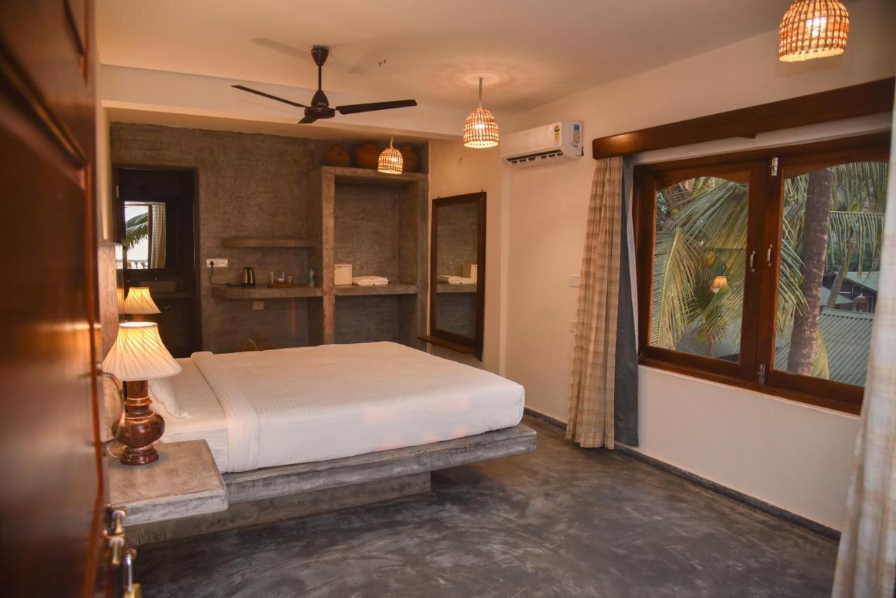 Silent Beach Resort Mandrem Buitenkant foto