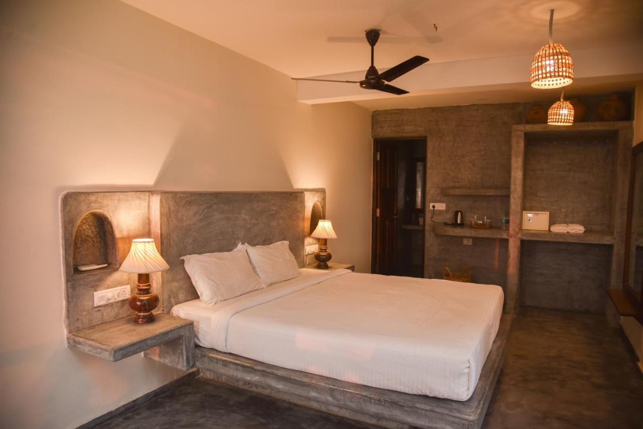 Silent Beach Resort Mandrem Buitenkant foto