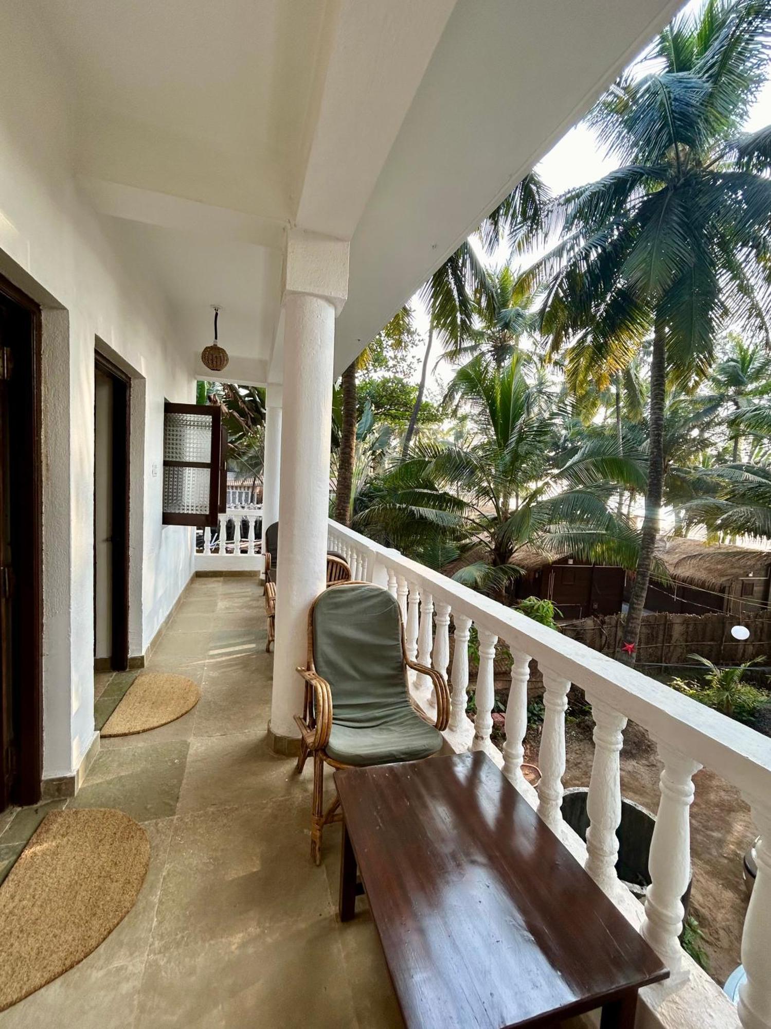 Silent Beach Resort Mandrem Buitenkant foto