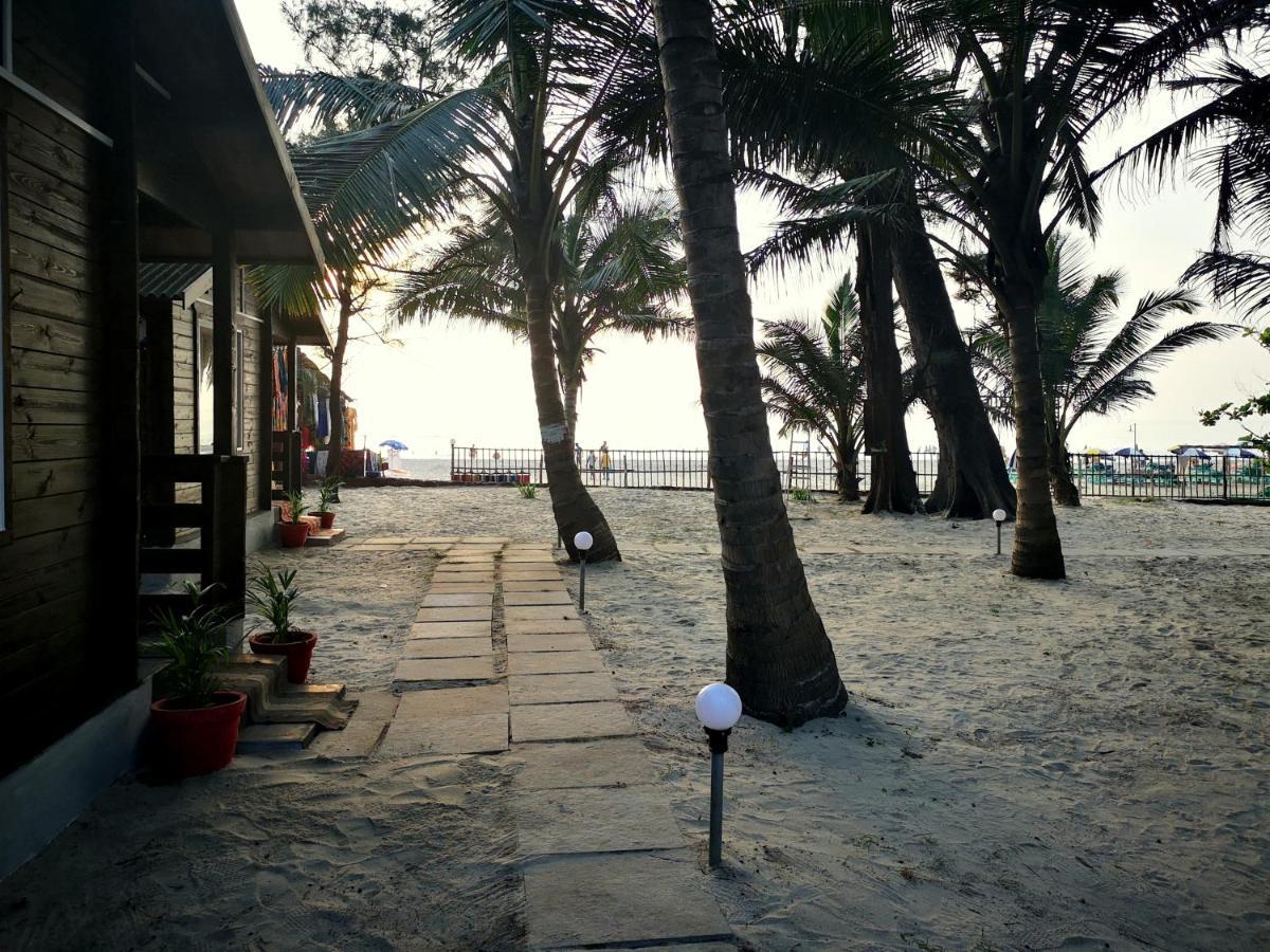 Silent Beach Resort Mandrem Buitenkant foto