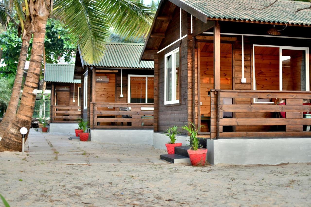 Silent Beach Resort Mandrem Buitenkant foto