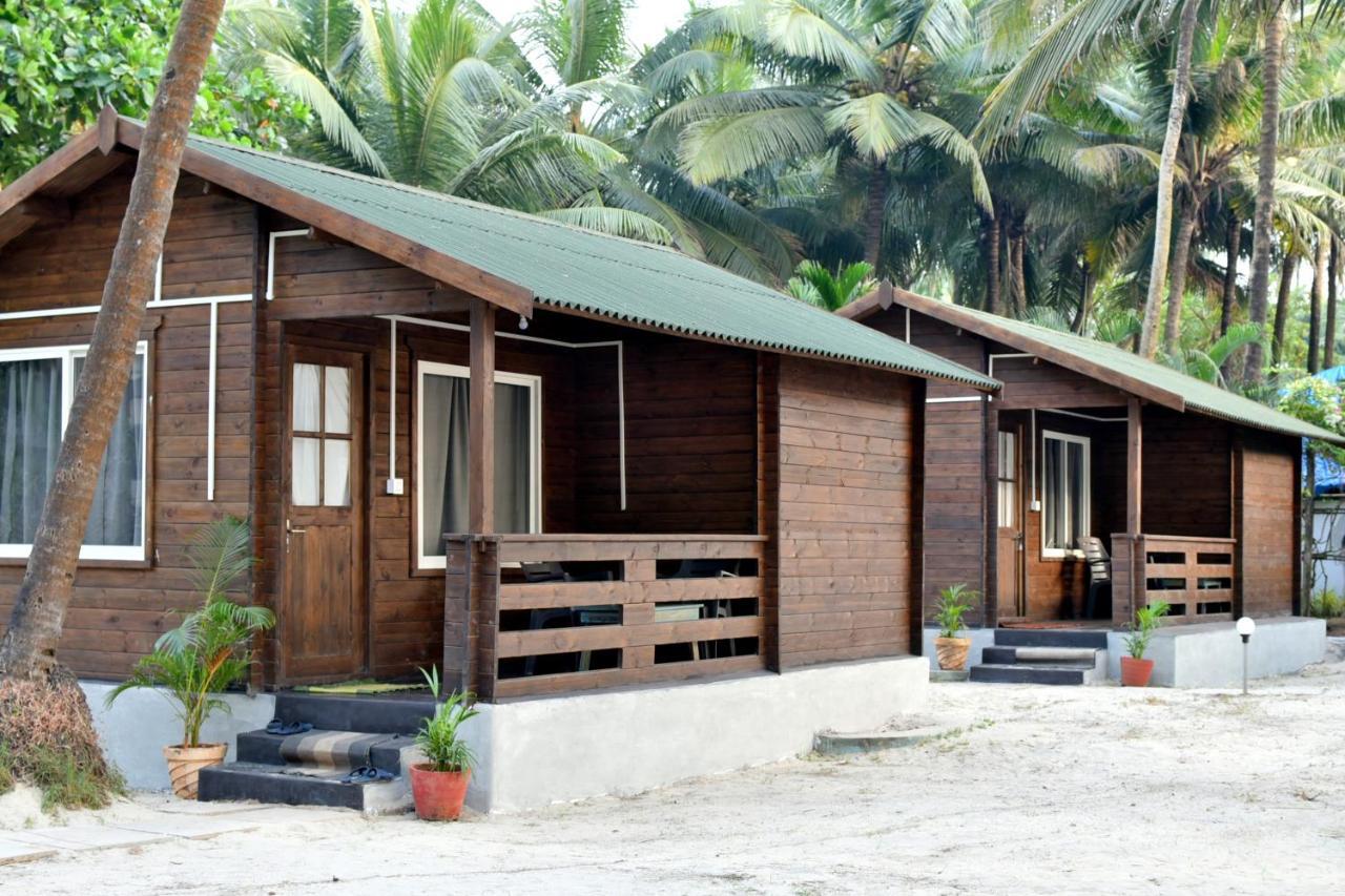 Silent Beach Resort Mandrem Buitenkant foto