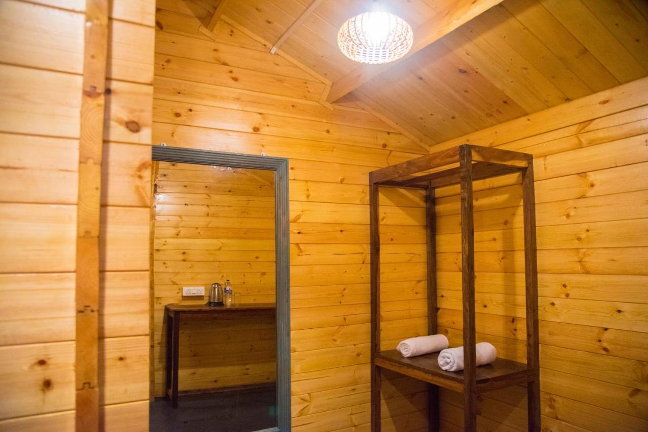 Silent Beach Resort Mandrem Buitenkant foto