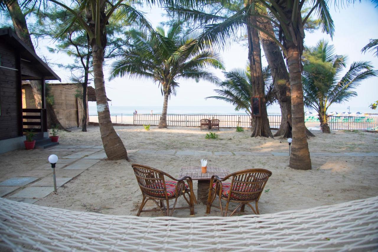 Silent Beach Resort Mandrem Buitenkant foto